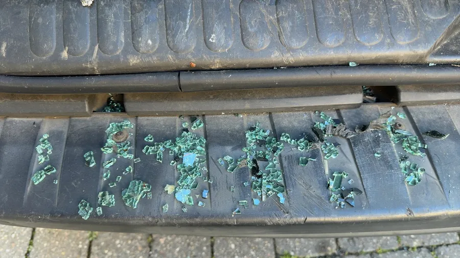 Schadenbild: Renault Kangoo, Heckschaden (Renault Kangoo Kastenwagen)
